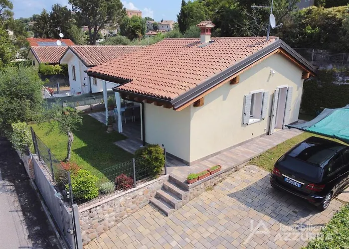 Batik - Immobiliare Azzurra Villa